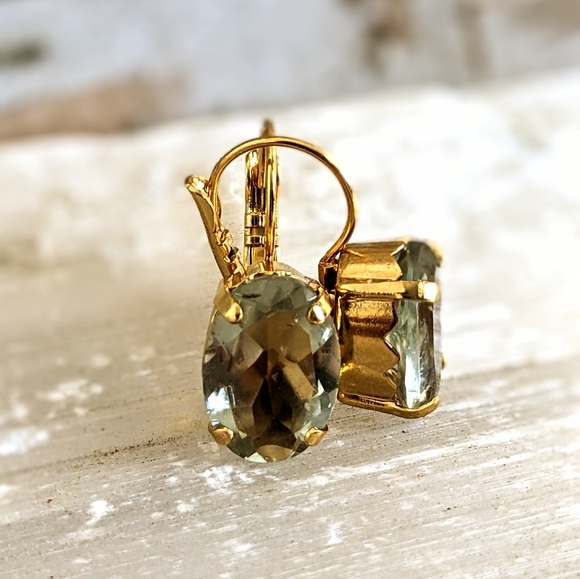 5.5 Carats Natural Prasiolite/ Green Amethyst In Gold Plated Earrings - Picture 2 of 4